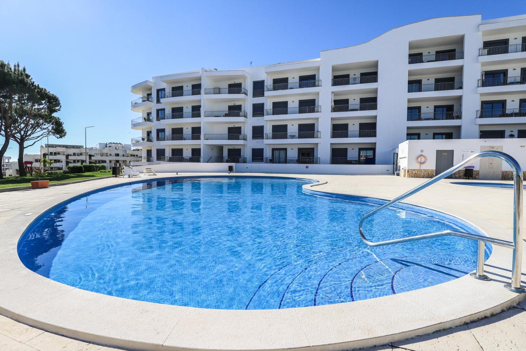 Charming Flat 10 Min Walk To Beach Apartment Albufeira Exterior photo