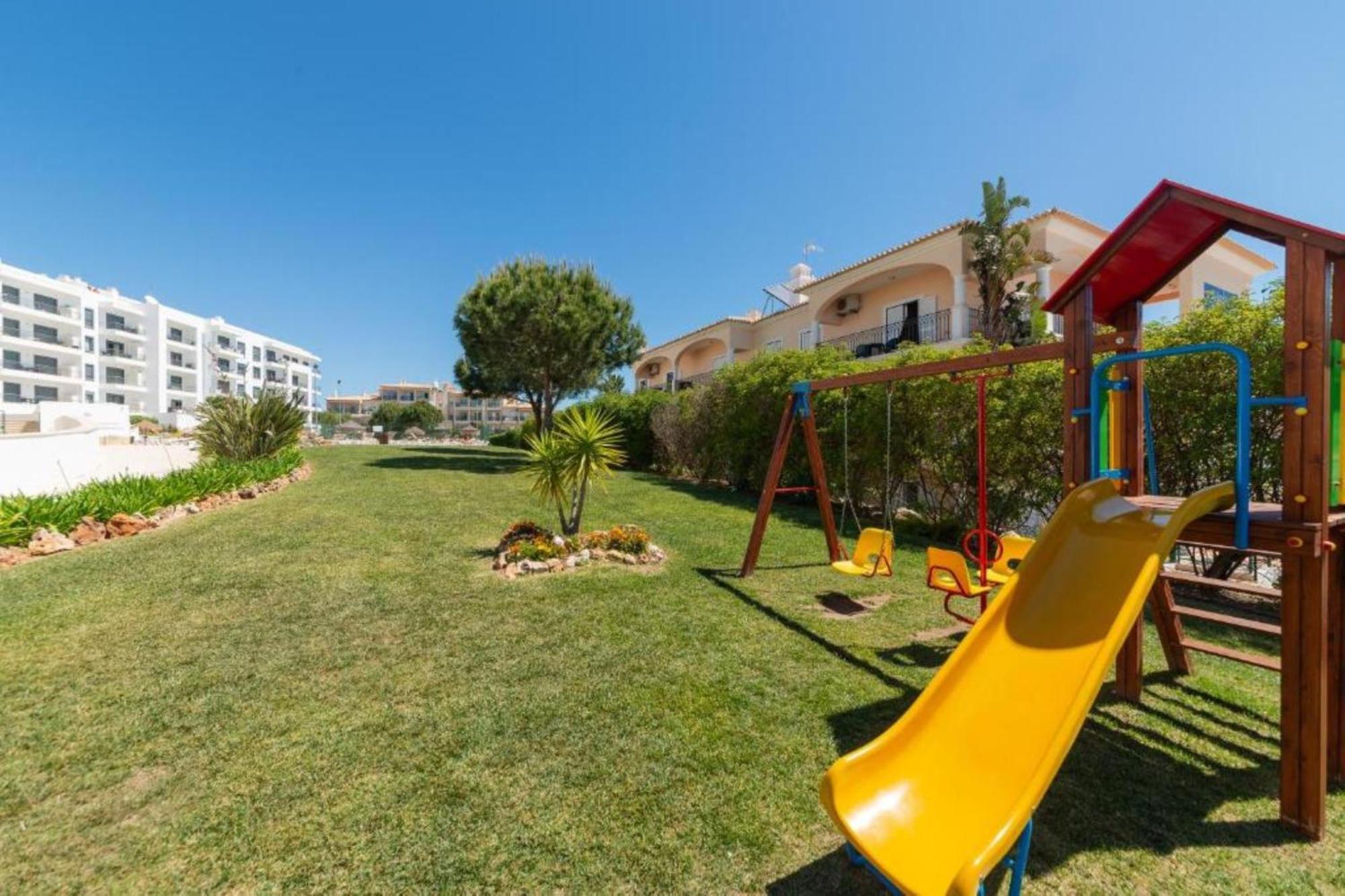 Charming Flat 10 Min Walk To Beach Apartment Albufeira Exterior photo